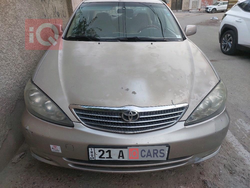 تۆیۆتا کامری